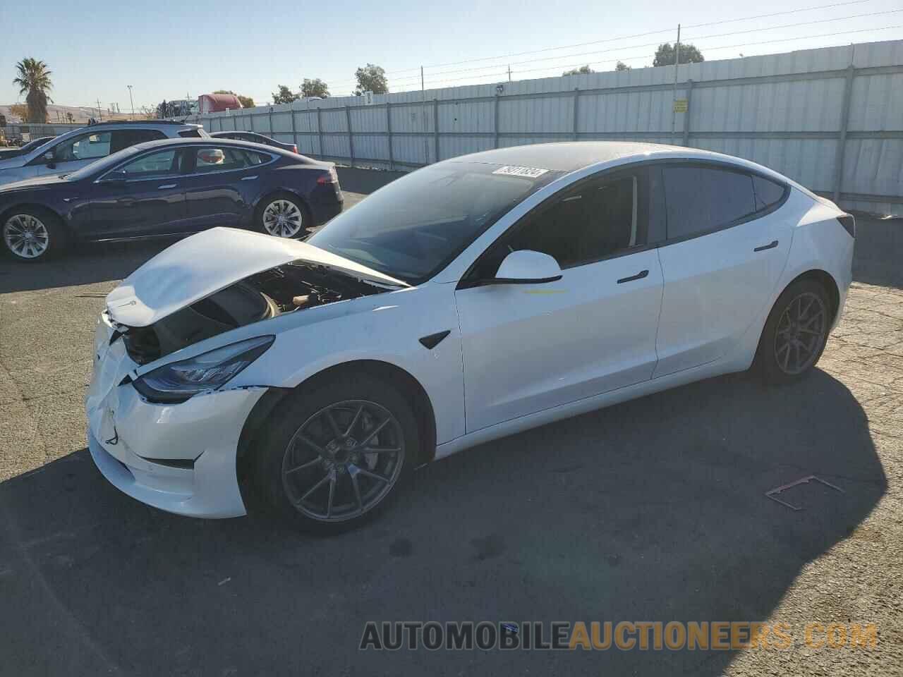 5YJ3E1EA4MF838240 TESLA MODEL 3 2021