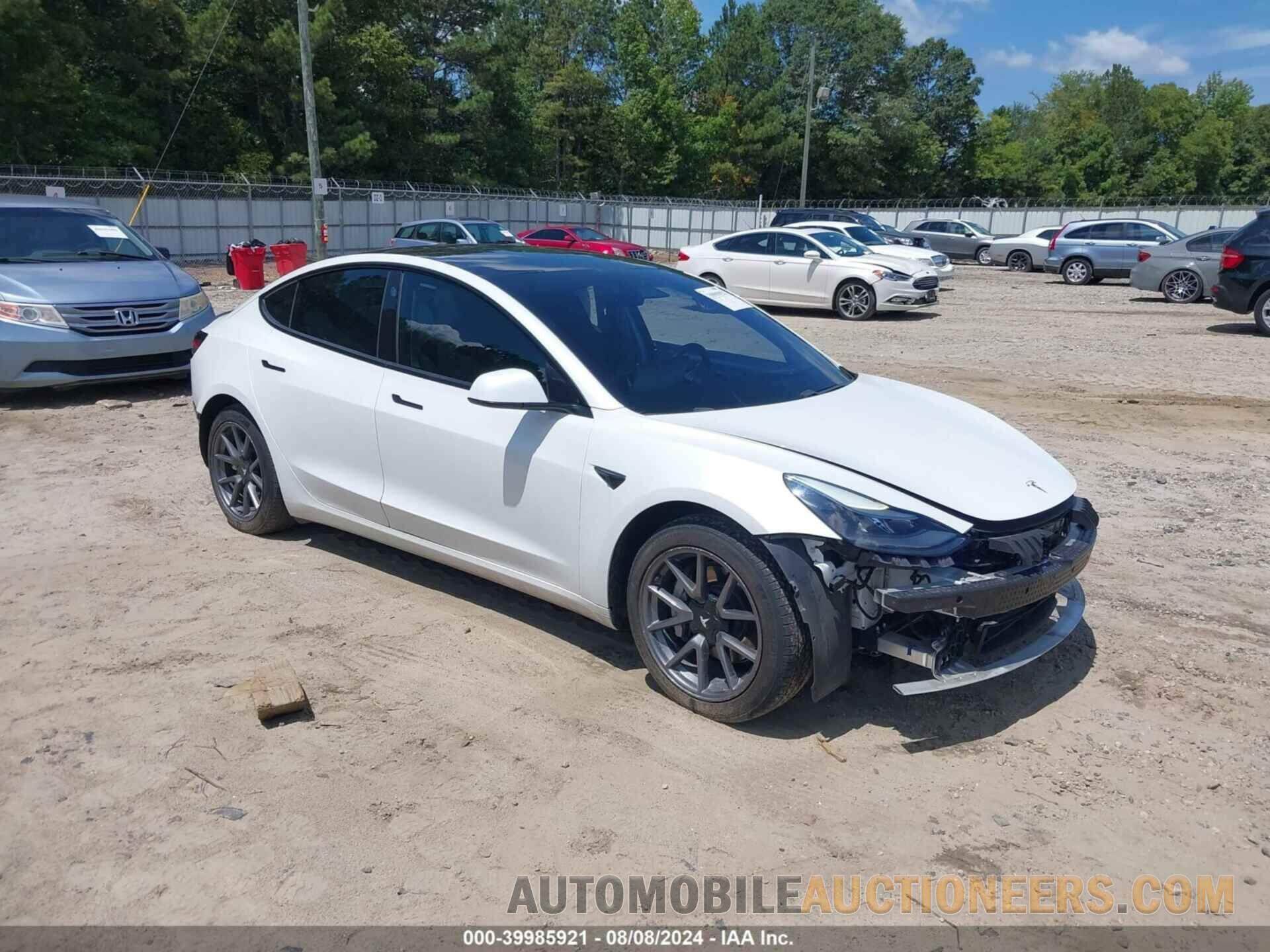 5YJ3E1EA4MF989613 TESLA MODEL 3 2021