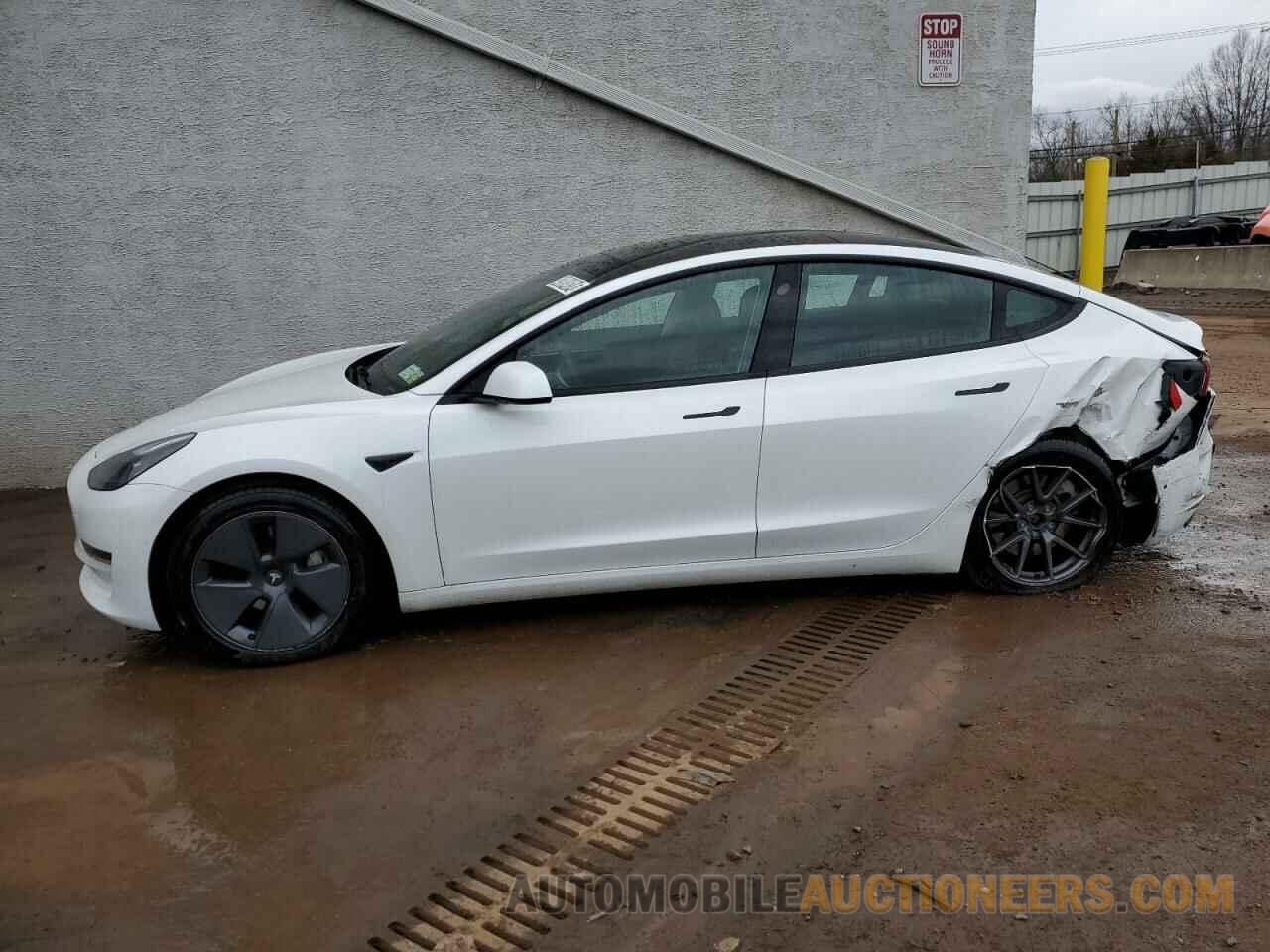 5YJ3E1EA4NF369801 TESLA MODEL 3 2022