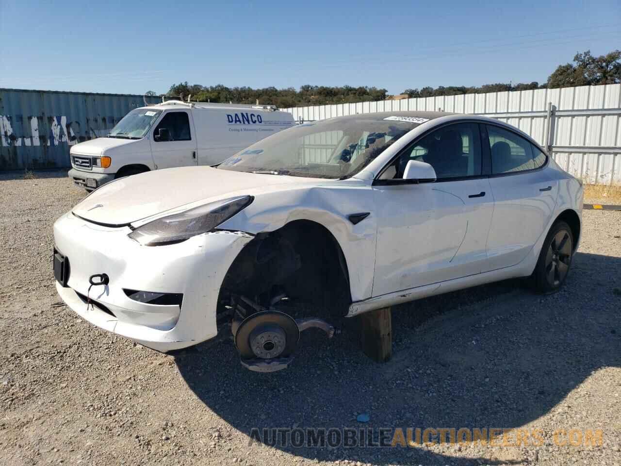 5YJ3E1EA4PF458819 TESLA MODEL 3 2023