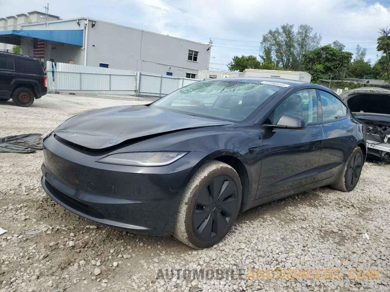 5YJ3E1EA4RF734404 TESLA MODEL 3 2024