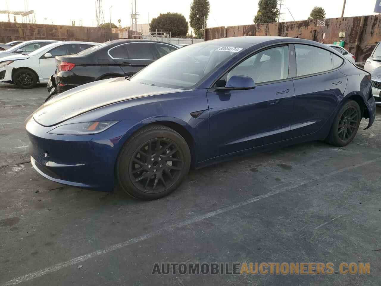 5YJ3E1EA4RF767693 TESLA MODEL 3 2024