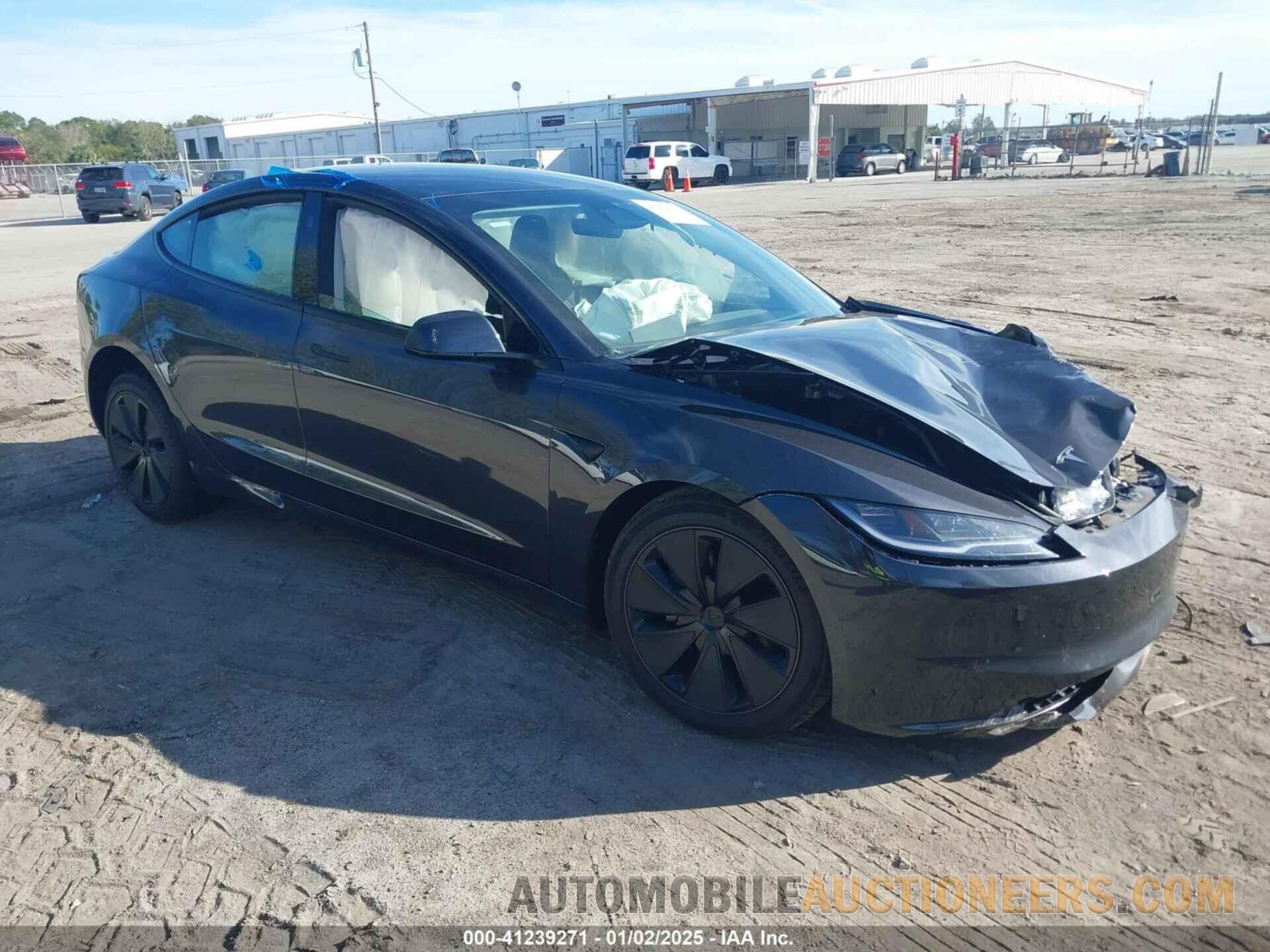 5YJ3E1EA4RF823499 TESLA MODEL 3 2024