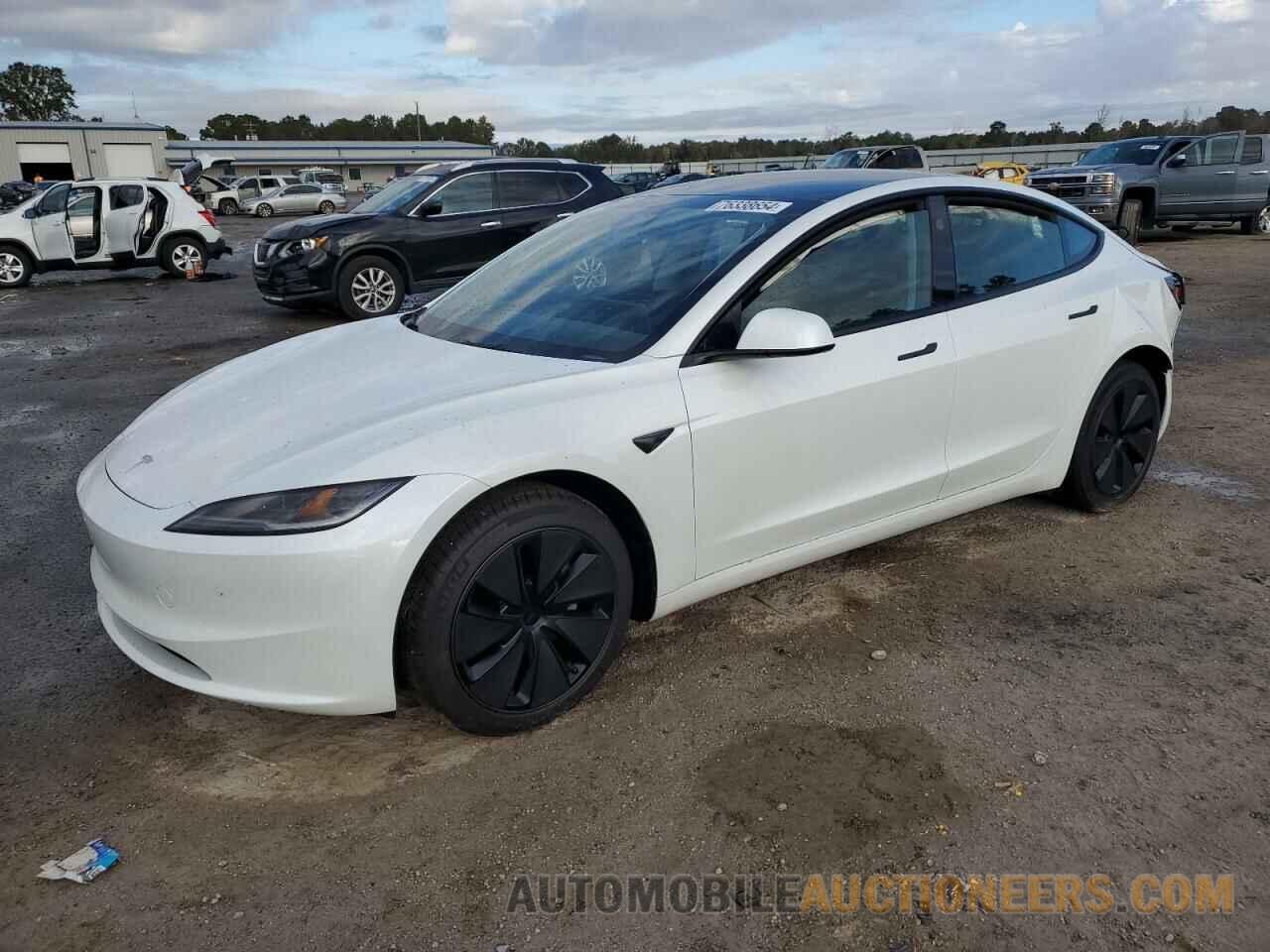 5YJ3E1EA4RF825415 TESLA MODEL 3 2024