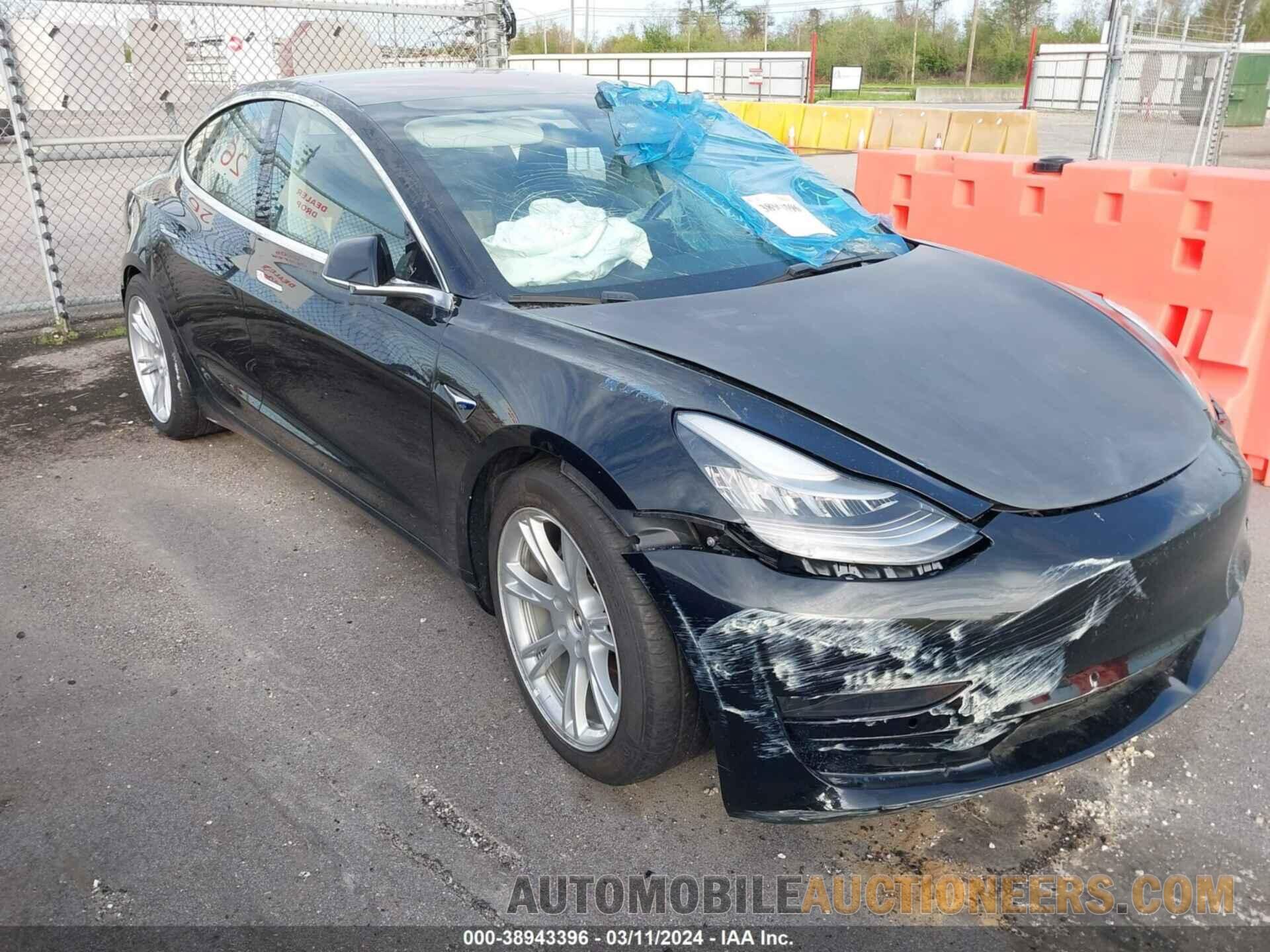 5YJ3E1EA5JF033021 TESLA MODEL 3 2018