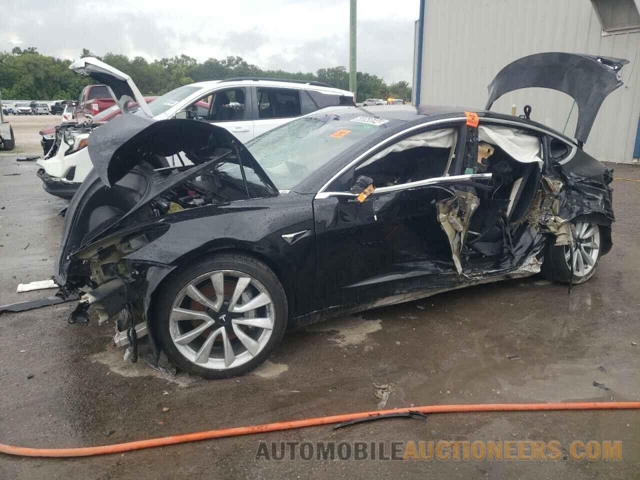 5YJ3E1EA5JF049543 TESLA MODEL 3 2018