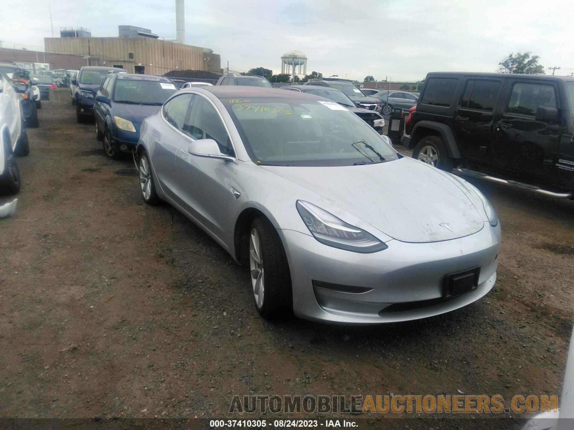 5YJ3E1EA5JF050076 TESLA MODEL 3 2018