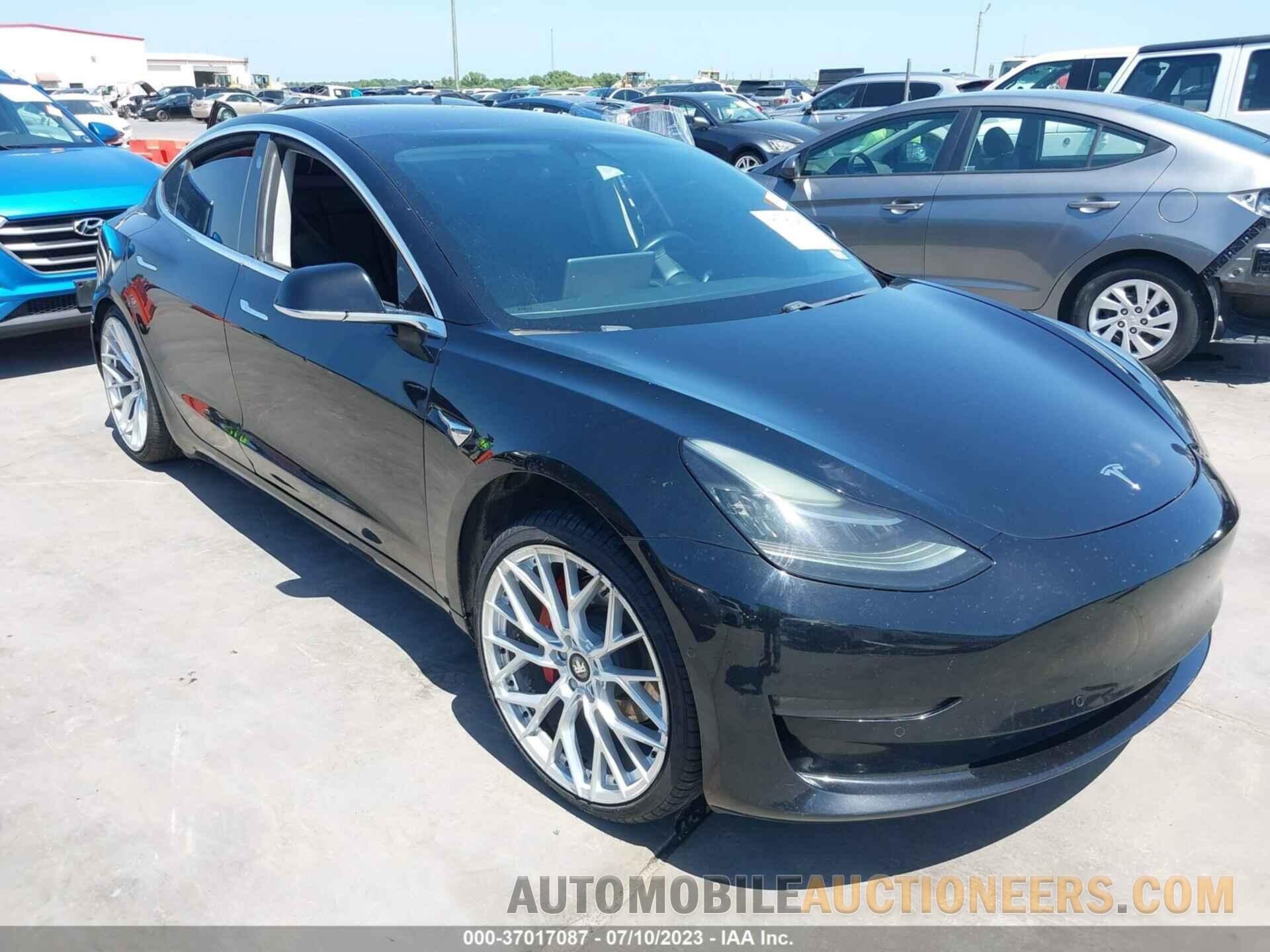 5YJ3E1EA5JF056962 TESLA MODEL 3 2018