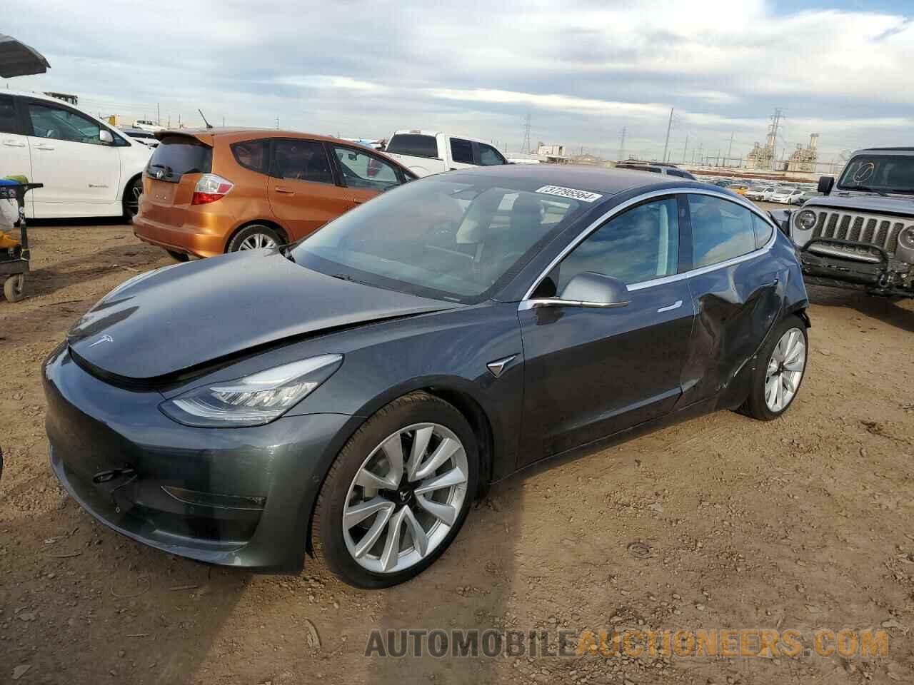 5YJ3E1EA5JF061076 TESLA MODEL 3 2018