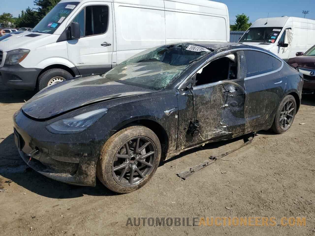 5YJ3E1EA5JF152395 TESLA MODEL 3 2018