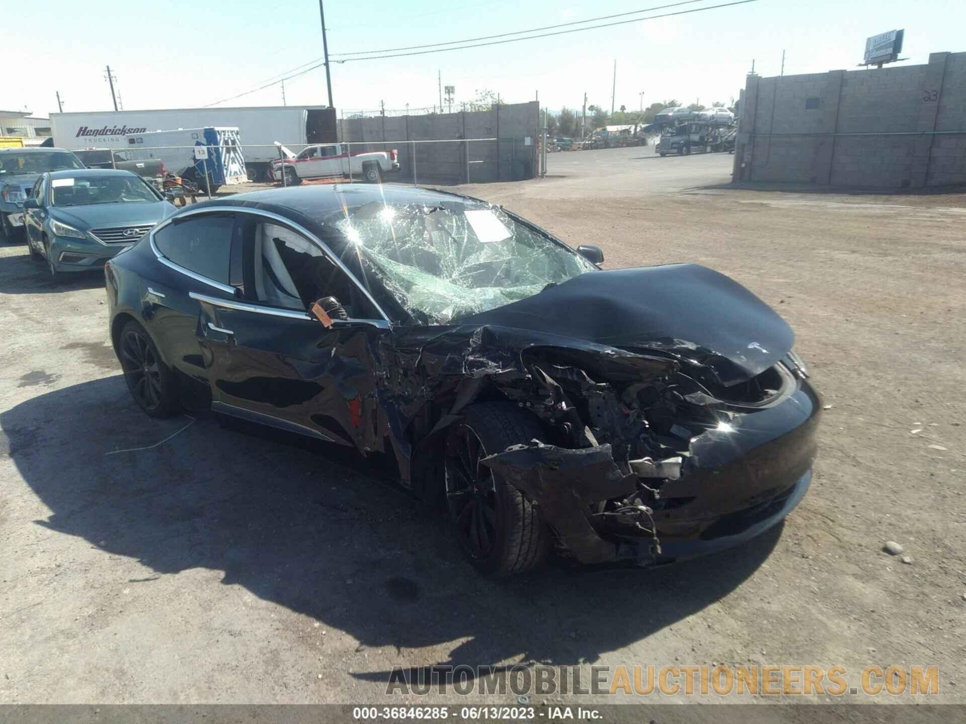 5YJ3E1EA5KF317606 TESLA MODEL 3 2019