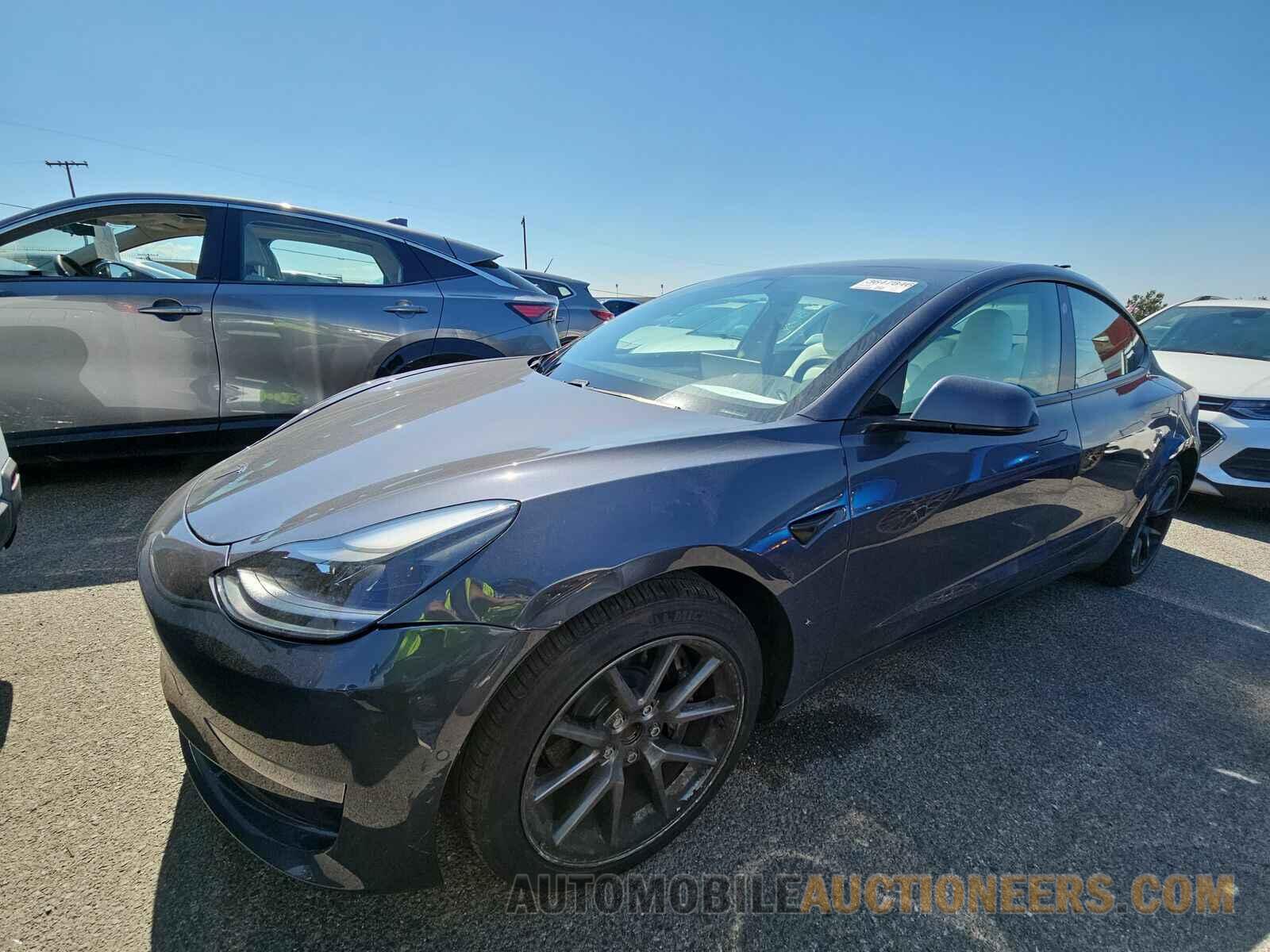 5YJ3E1EA5MF000640 Tesla Model 3 2021