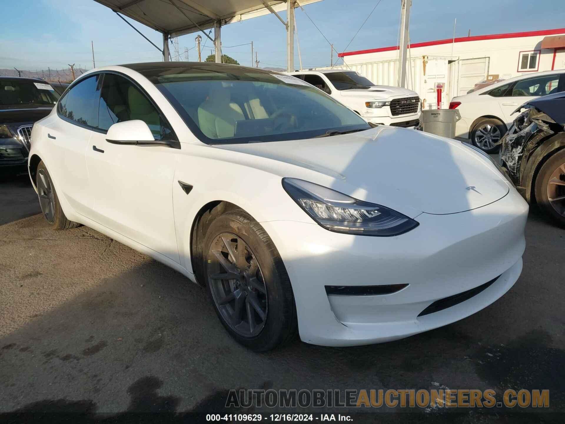 5YJ3E1EA5MF858898 TESLA MODEL 3 2021