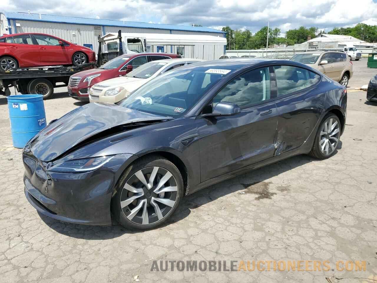 5YJ3E1EA5RF729065 TESLA MODEL 3 2024