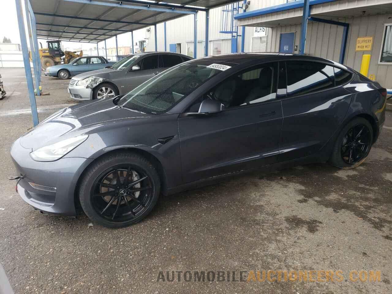 5YJ3E1EA6HF000930 TESLA MODEL 3 2017