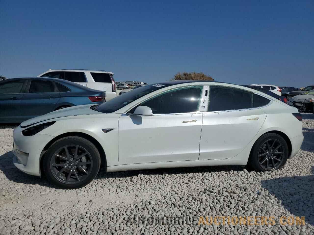 5YJ3E1EA6JF005664 TESLA MODEL 3 2018