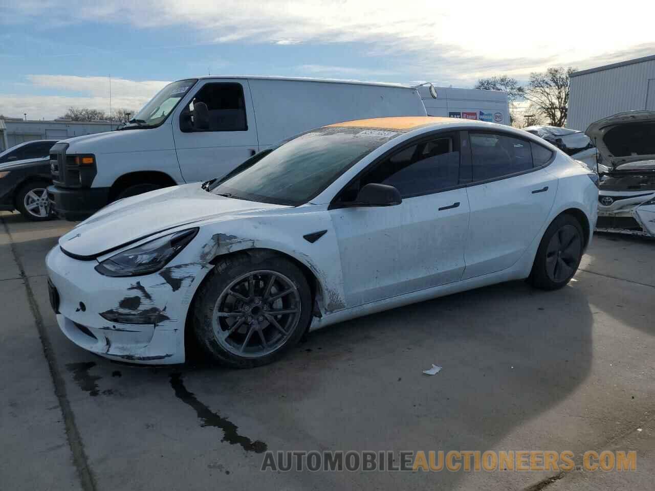 5YJ3E1EA6JF009228 TESLA MODEL 3 2018