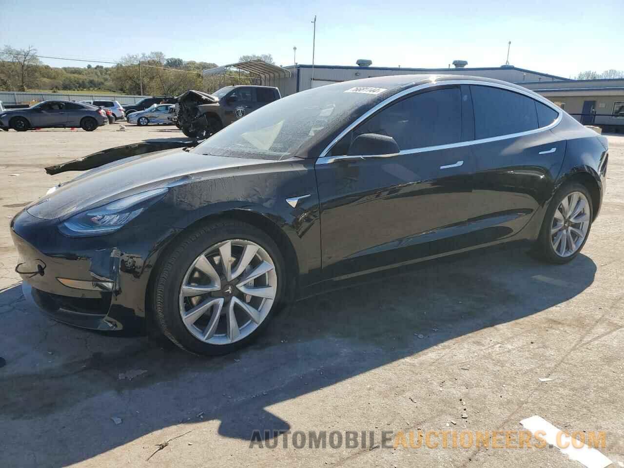 5YJ3E1EA6JF013330 TESLA MODEL 3 2018