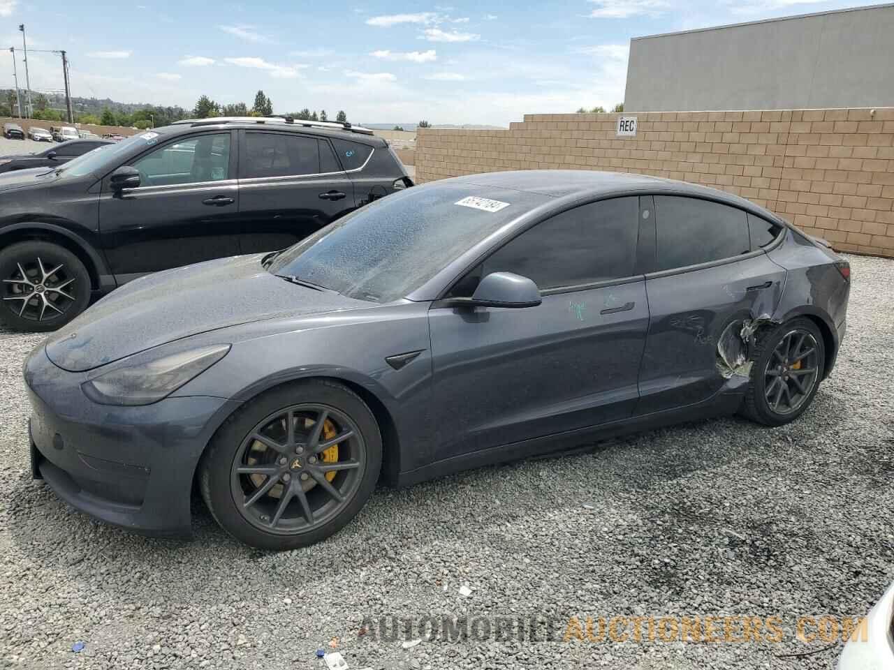 5YJ3E1EA6JF036185 TESLA MODEL 3 2018