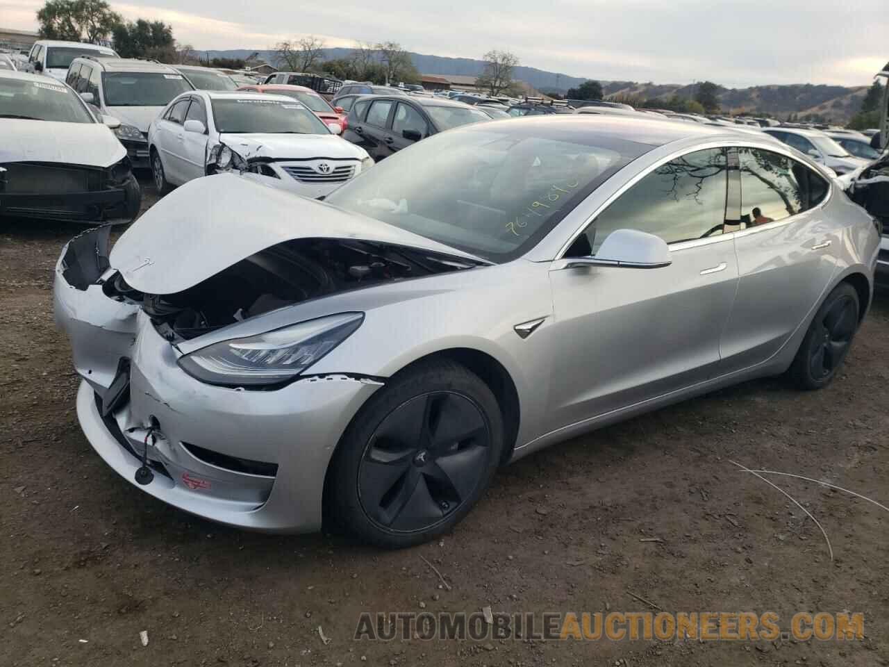 5YJ3E1EA6JF043962 TESLA MODEL 3 2018