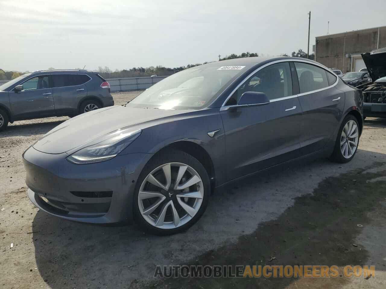 5YJ3E1EA6JF049017 TESLA MODEL 3 2018