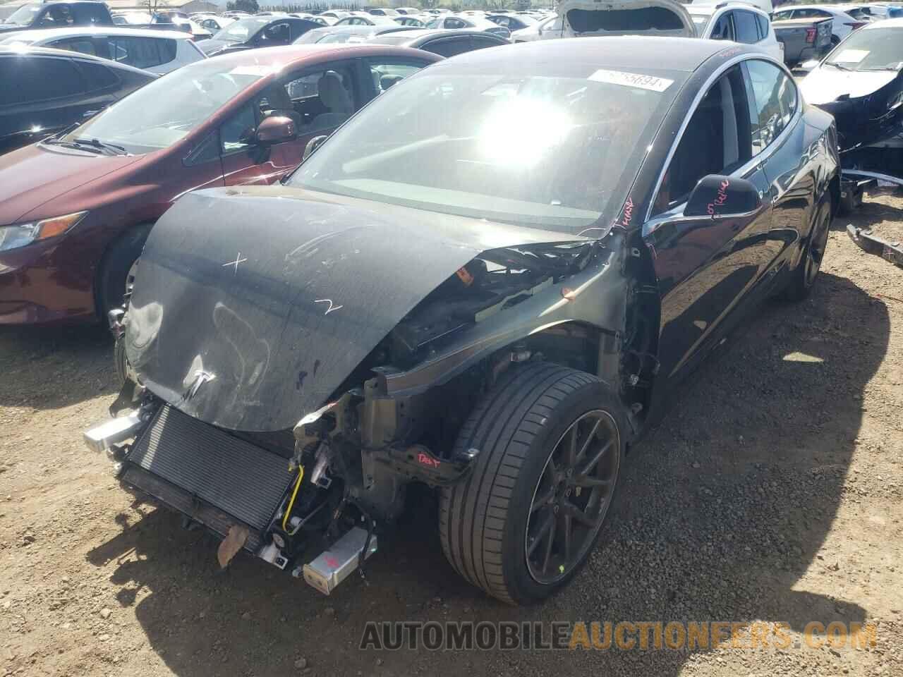 5YJ3E1EA6JF098332 TESLA MODEL 3 2018