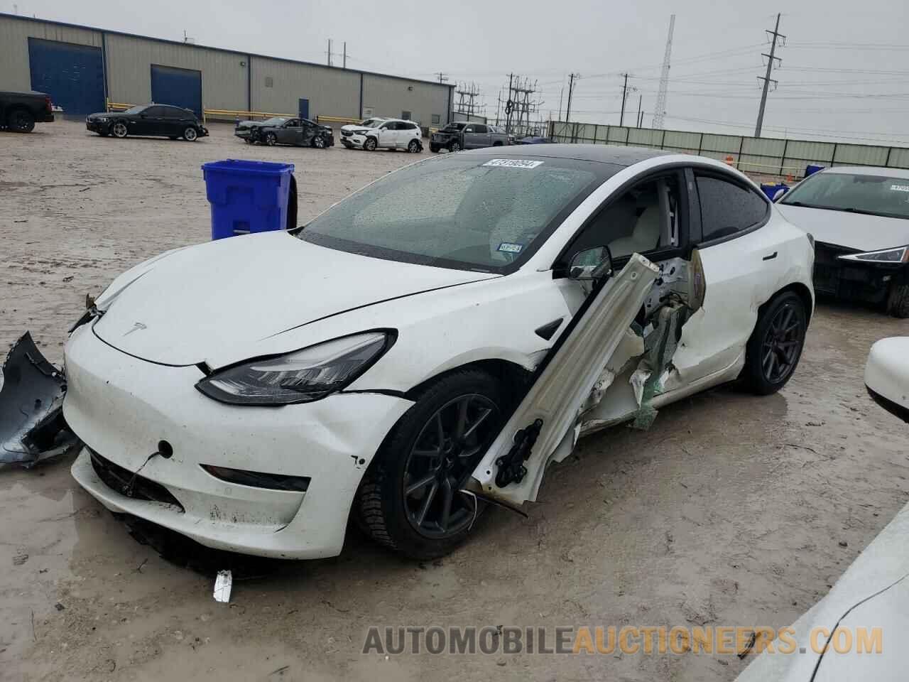 5YJ3E1EA6MF858800 TESLA MODEL 3 2021