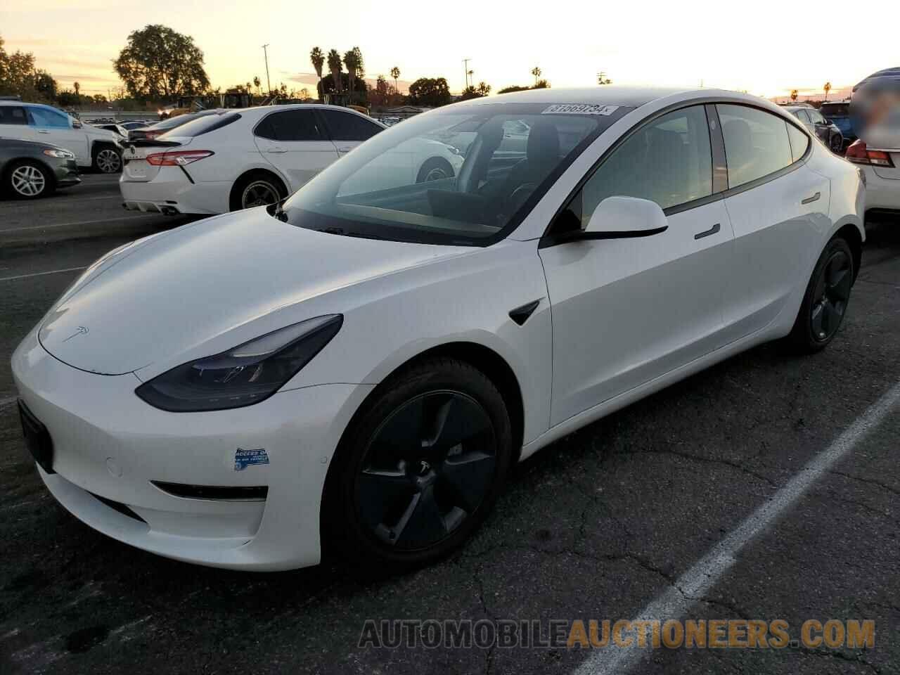 5YJ3E1EA6MF877038 TESLA MODEL 3 2021