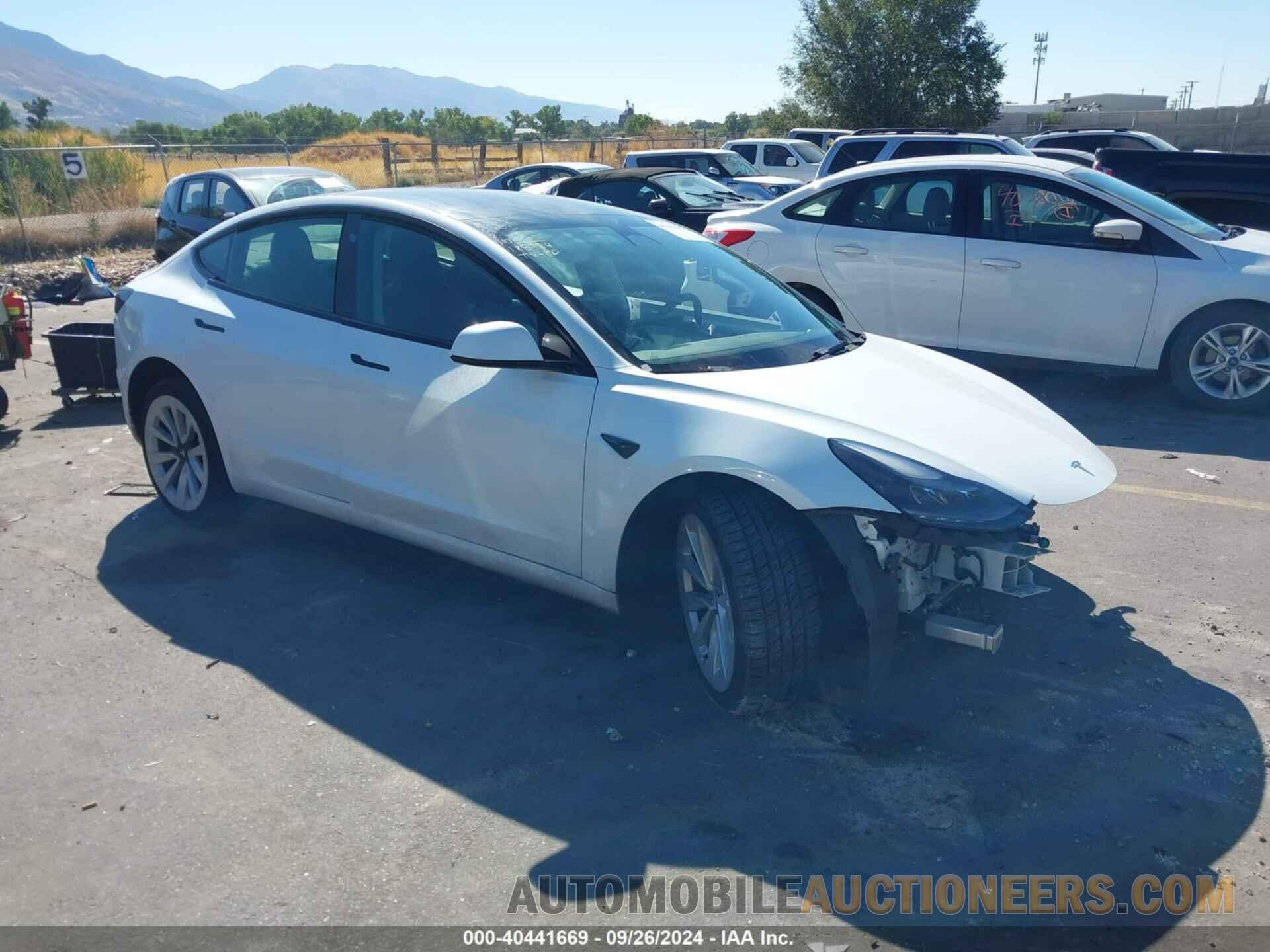 5YJ3E1EA6NF188084 TESLA MODEL 3 2022