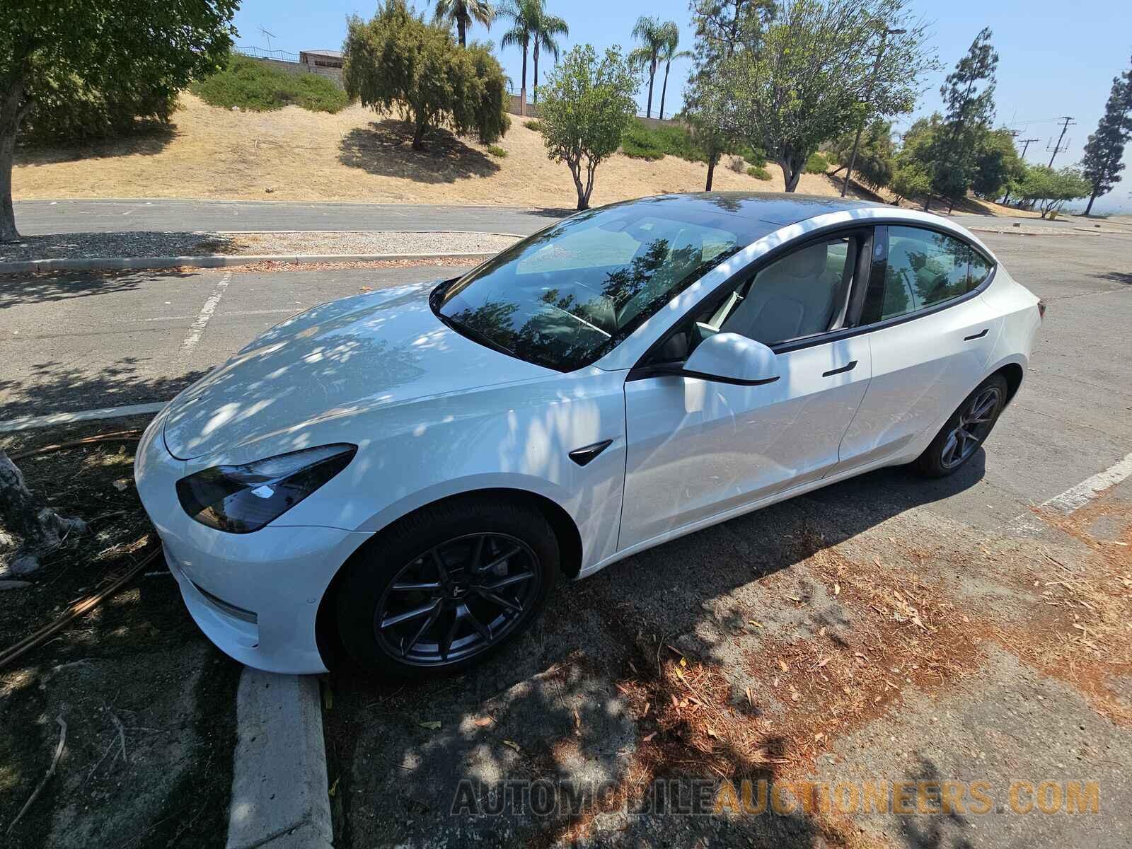 5YJ3E1EA6NF255301 Tesla Model 3 2022