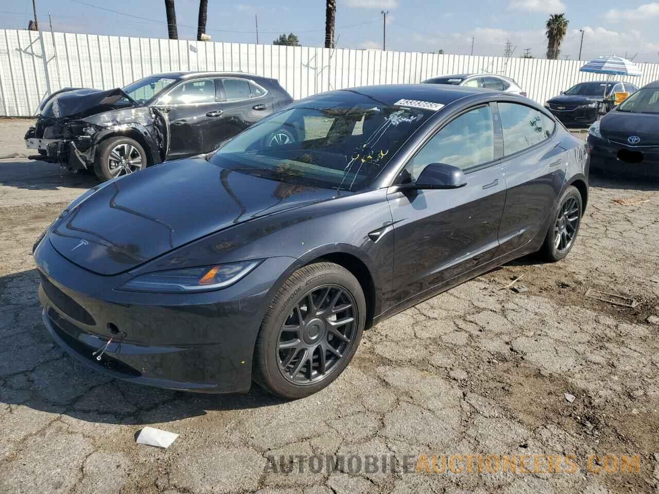 5YJ3E1EA6RF744142 TESLA MODEL 3 2024