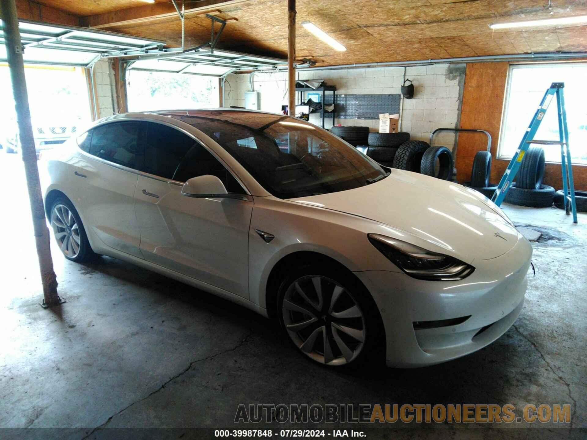 5YJ3E1EA7HF003125 TESLA MODEL 3 2017