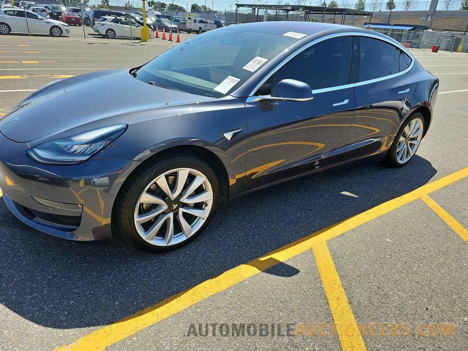 5YJ3E1EA7JF010923 Tesla Model 3 2018