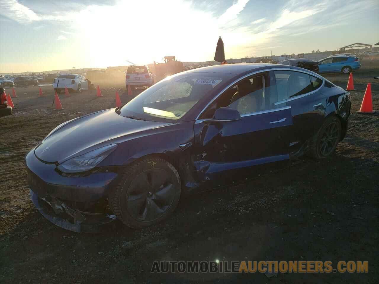 5YJ3E1EA7JF040682 TESLA MODEL 3 2018