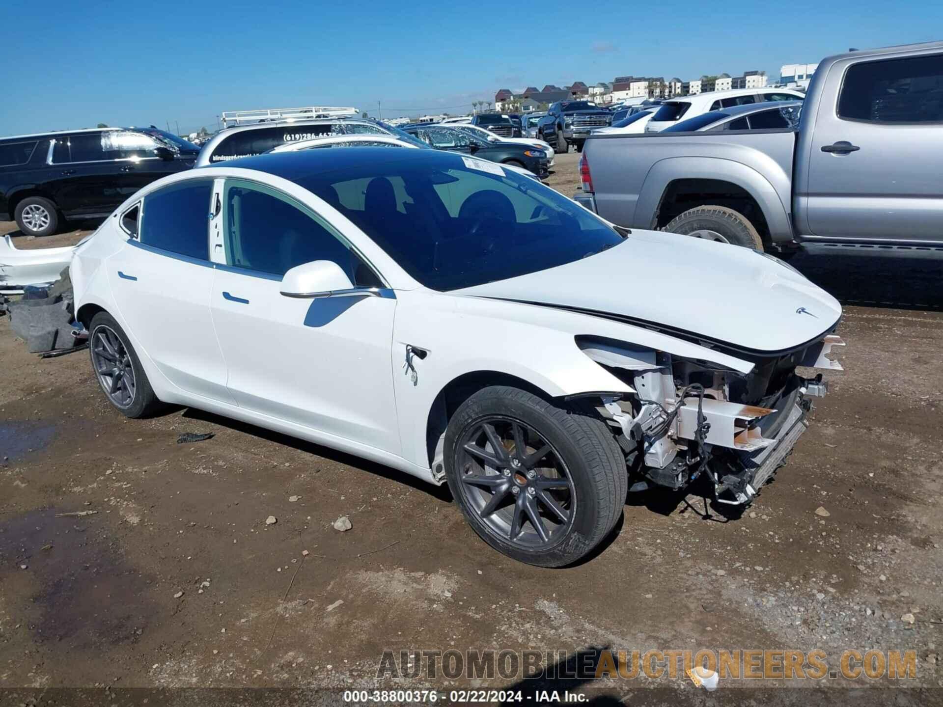 5YJ3E1EA7JF042352 TESLA MODEL 3 2018