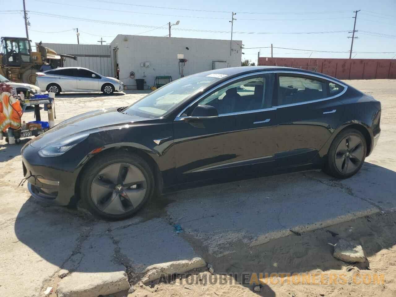 5YJ3E1EA7JF045963 TESLA MODEL 3 2018