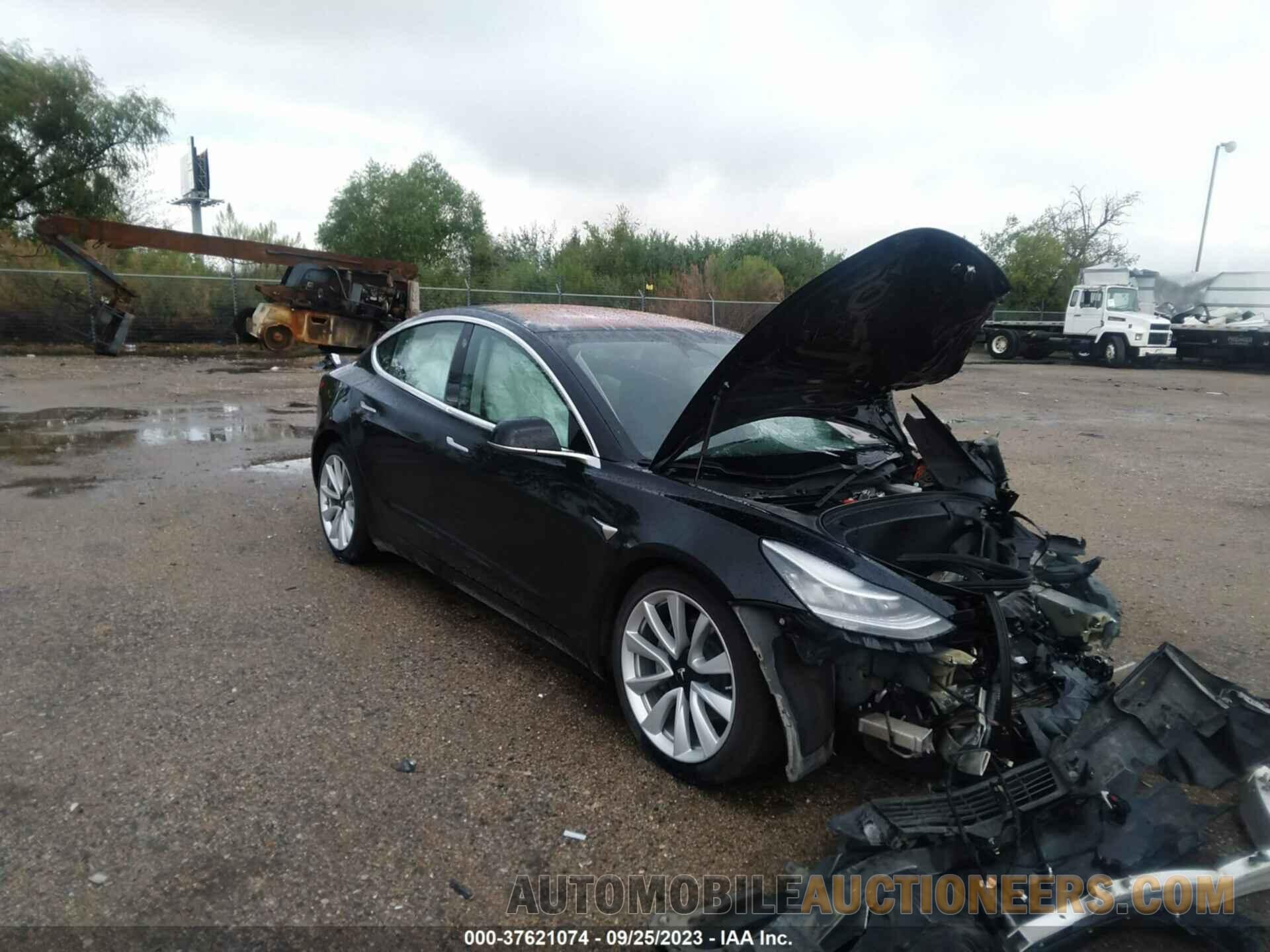 5YJ3E1EA7JF089509 TESLA MODEL 3 2018