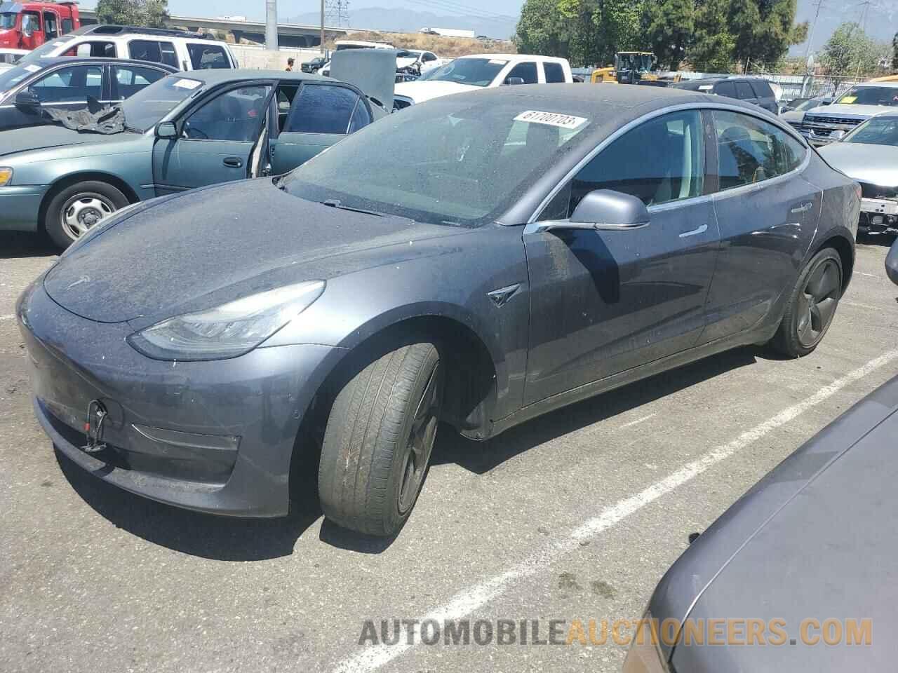 5YJ3E1EA7JF158327 TESLA MODEL 3 2018