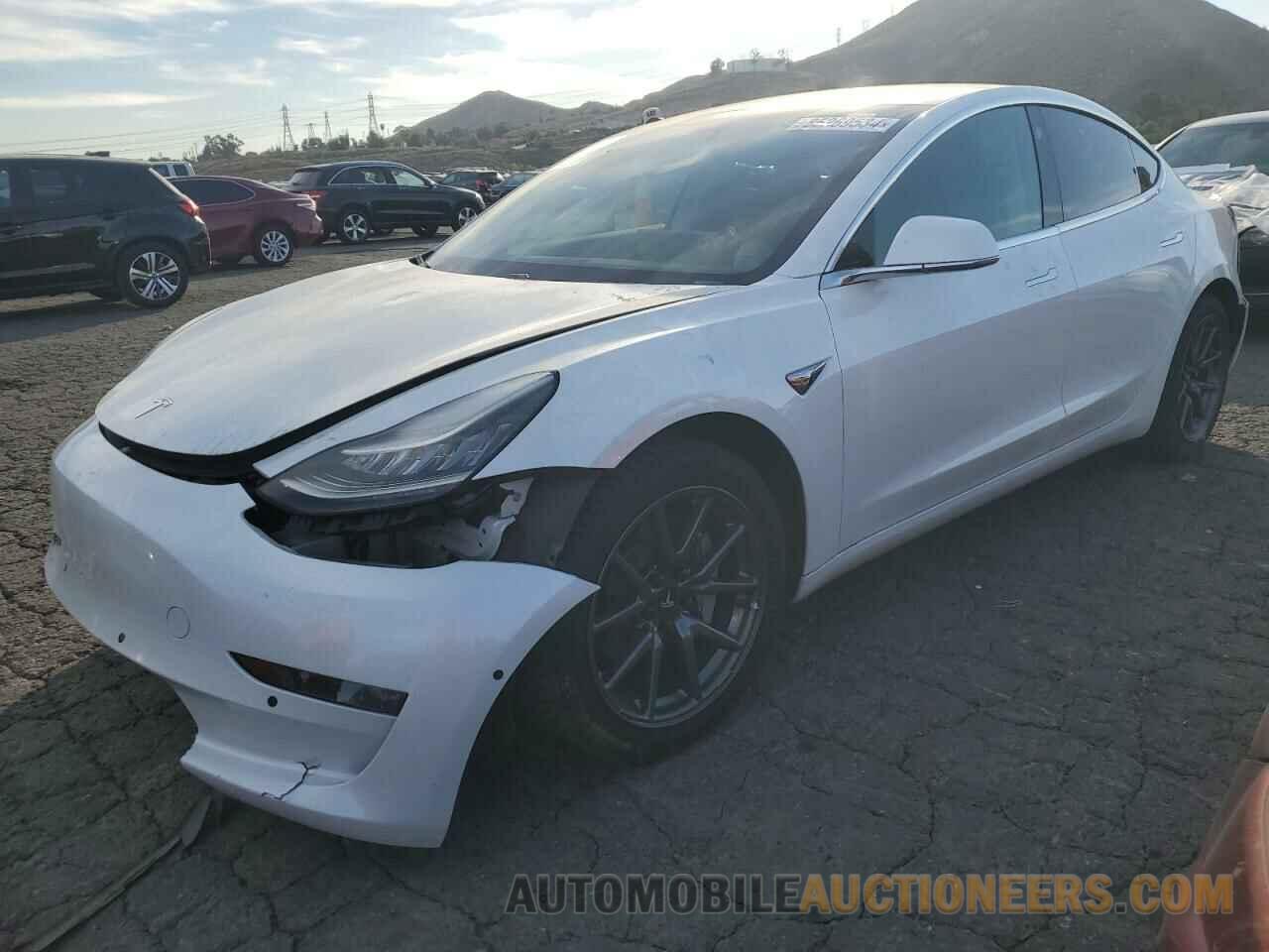 5YJ3E1EA7KF427377 TESLA MODEL 3 2019