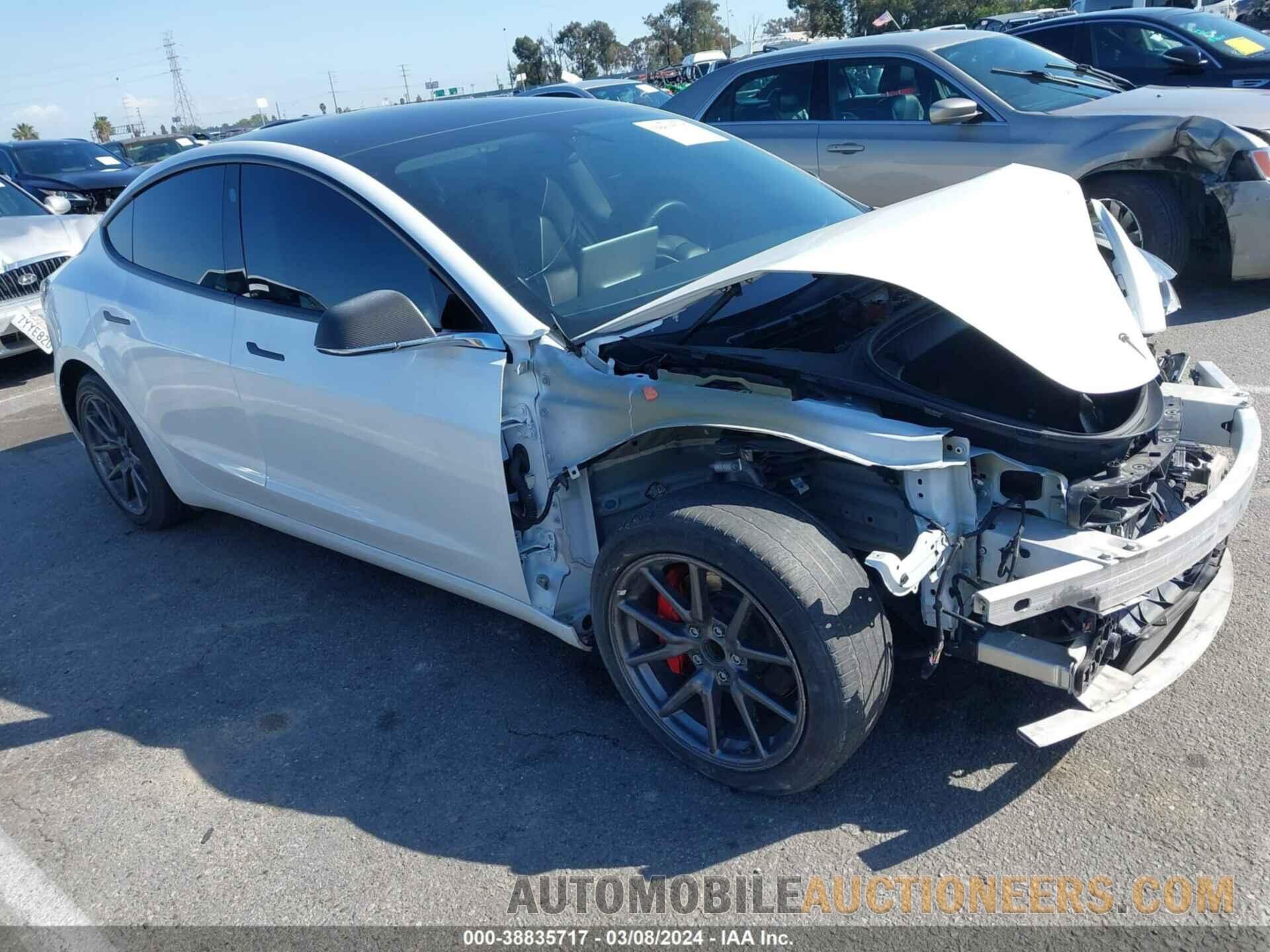 5YJ3E1EA7KF472528 TESLA MODEL 3 2019