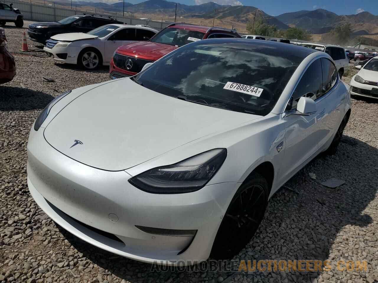 5YJ3E1EA7KF485392 TESLA MODEL 3 2019