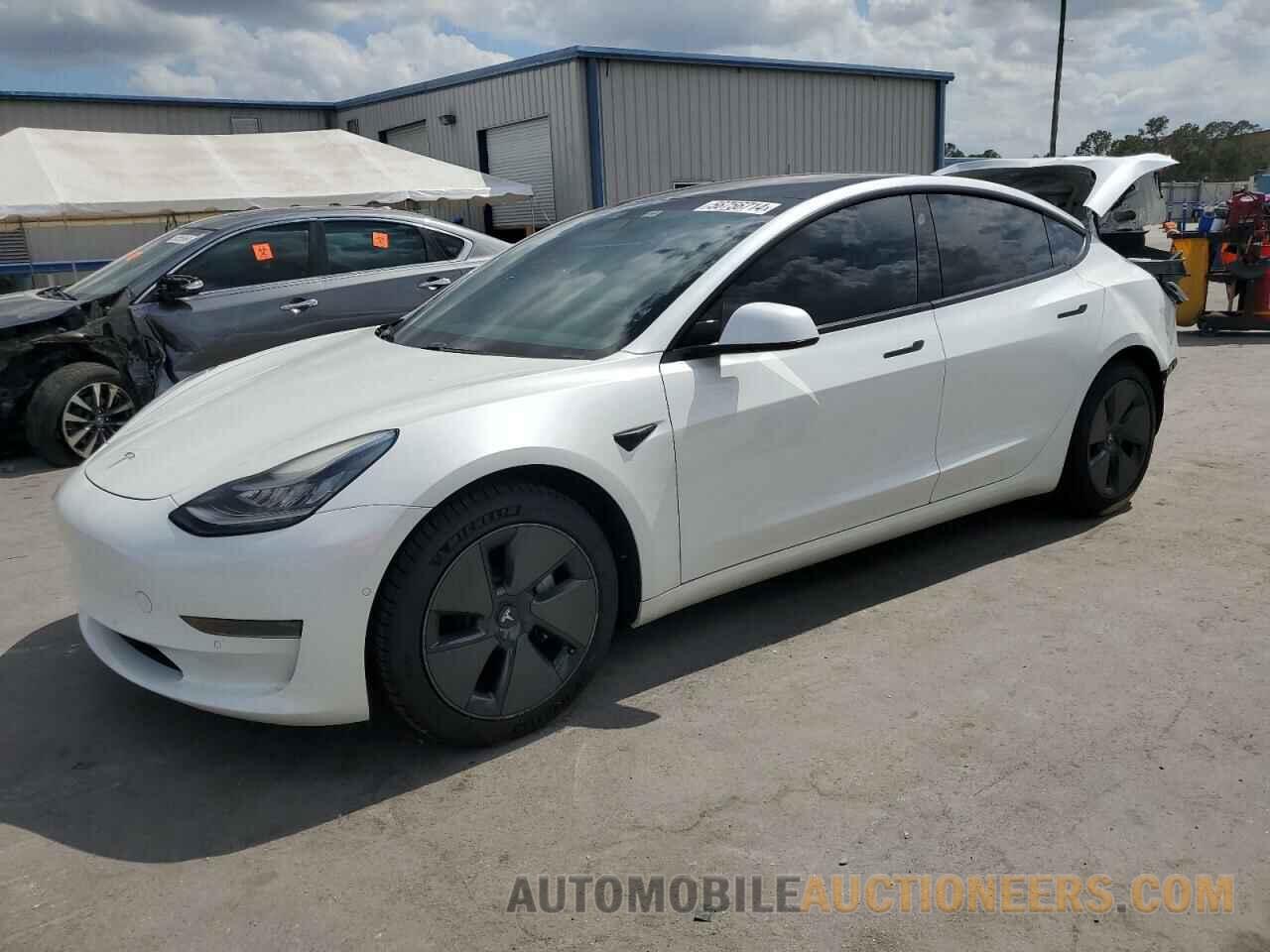 5YJ3E1EA7MF861057 TESLA MODEL 3 2021