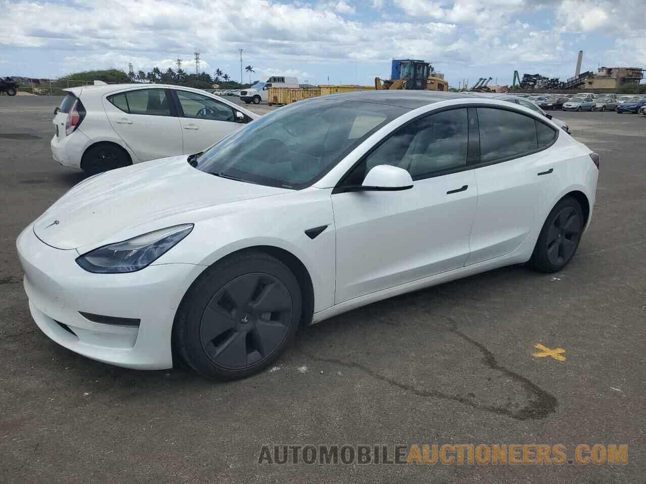 5YJ3E1EA7MF928823 TESLA MODEL 3 2021