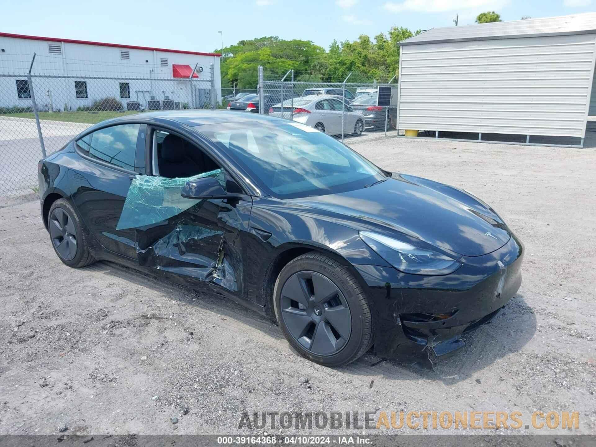 5YJ3E1EA7MF992103 TESLA MODEL 3 2021