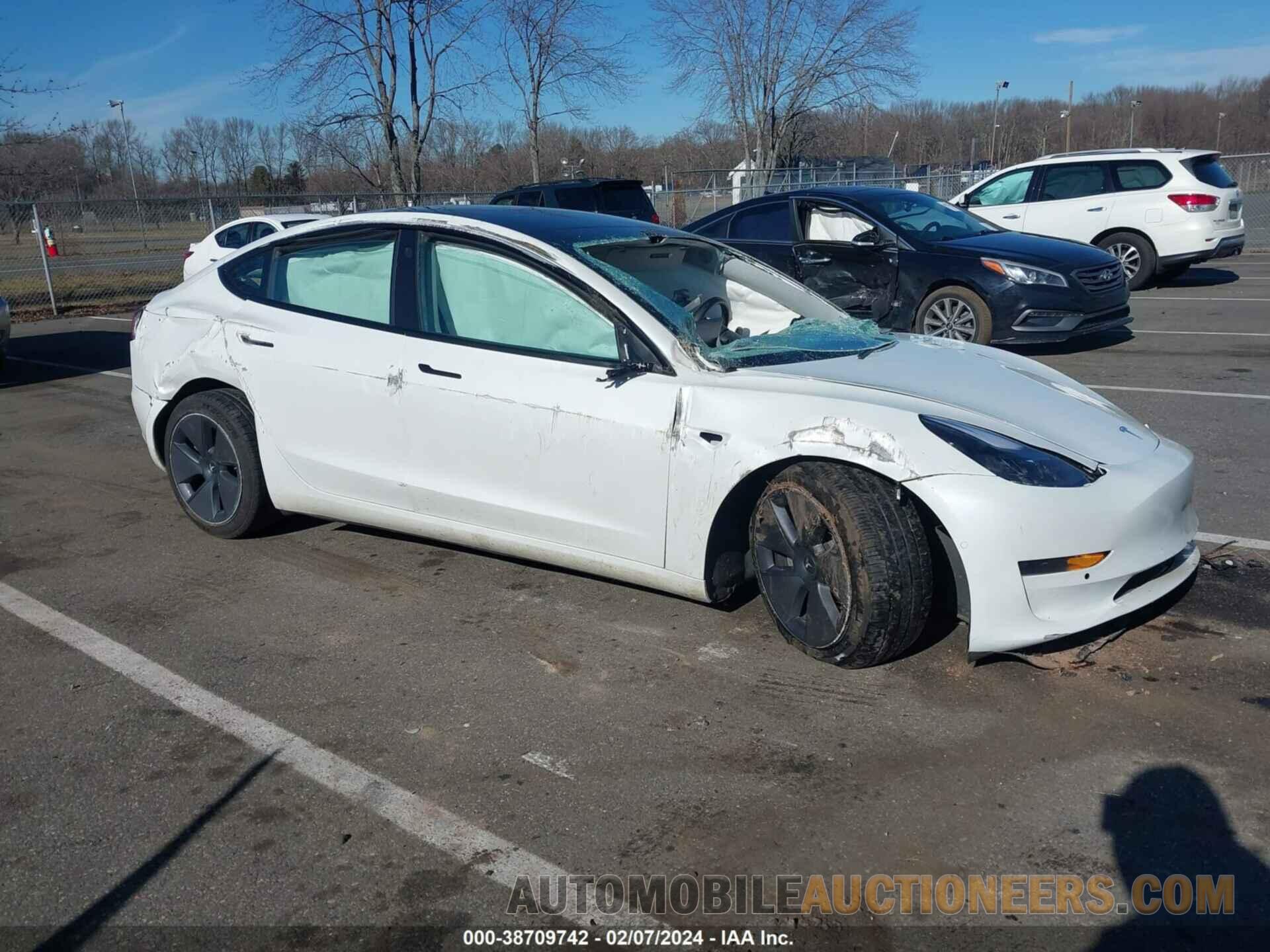 5YJ3E1EA7NF170614 TESLA MODEL 3 2022