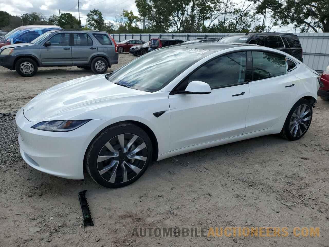 5YJ3E1EA7RF730332 TESLA MODEL 3 2024