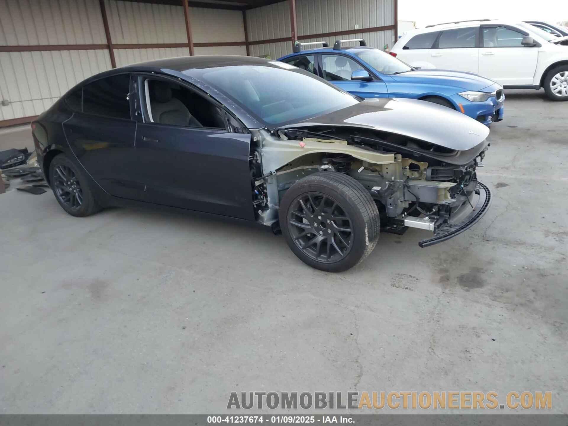 5YJ3E1EA7RF742352 TESLA MODEL 3 2024