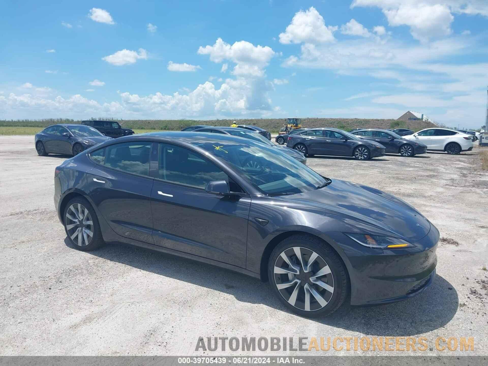 5YJ3E1EA7RF752587 TESLA MODEL 3 2024