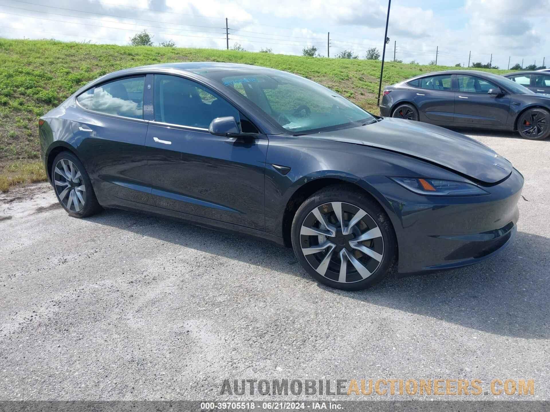 5YJ3E1EA7RF752752 TESLA MODEL 3 2024