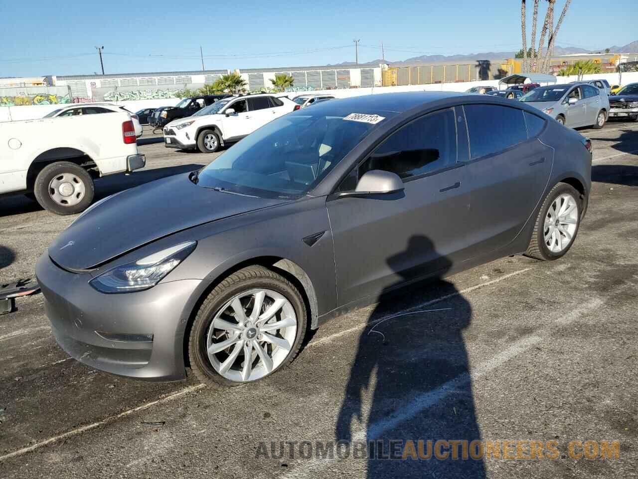 5YJ3E1EA8JF008405 TESLA MODEL 3 2018